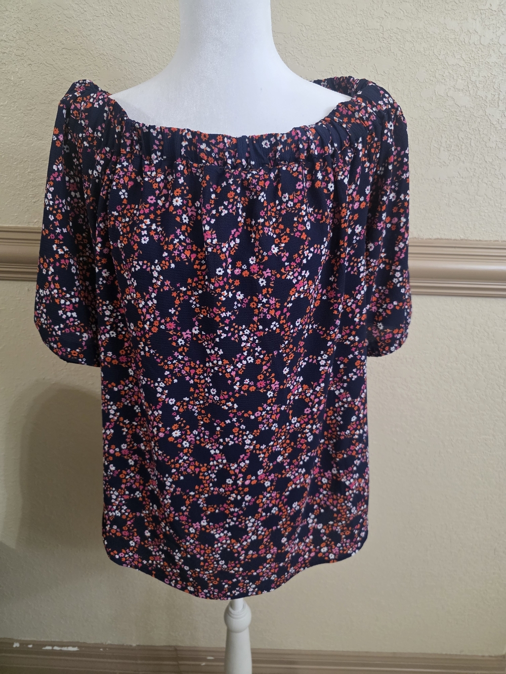 MICHAEL Michael Kors Navy Floral Off-Shoulder Blouse with Pink/Red/white Flowers